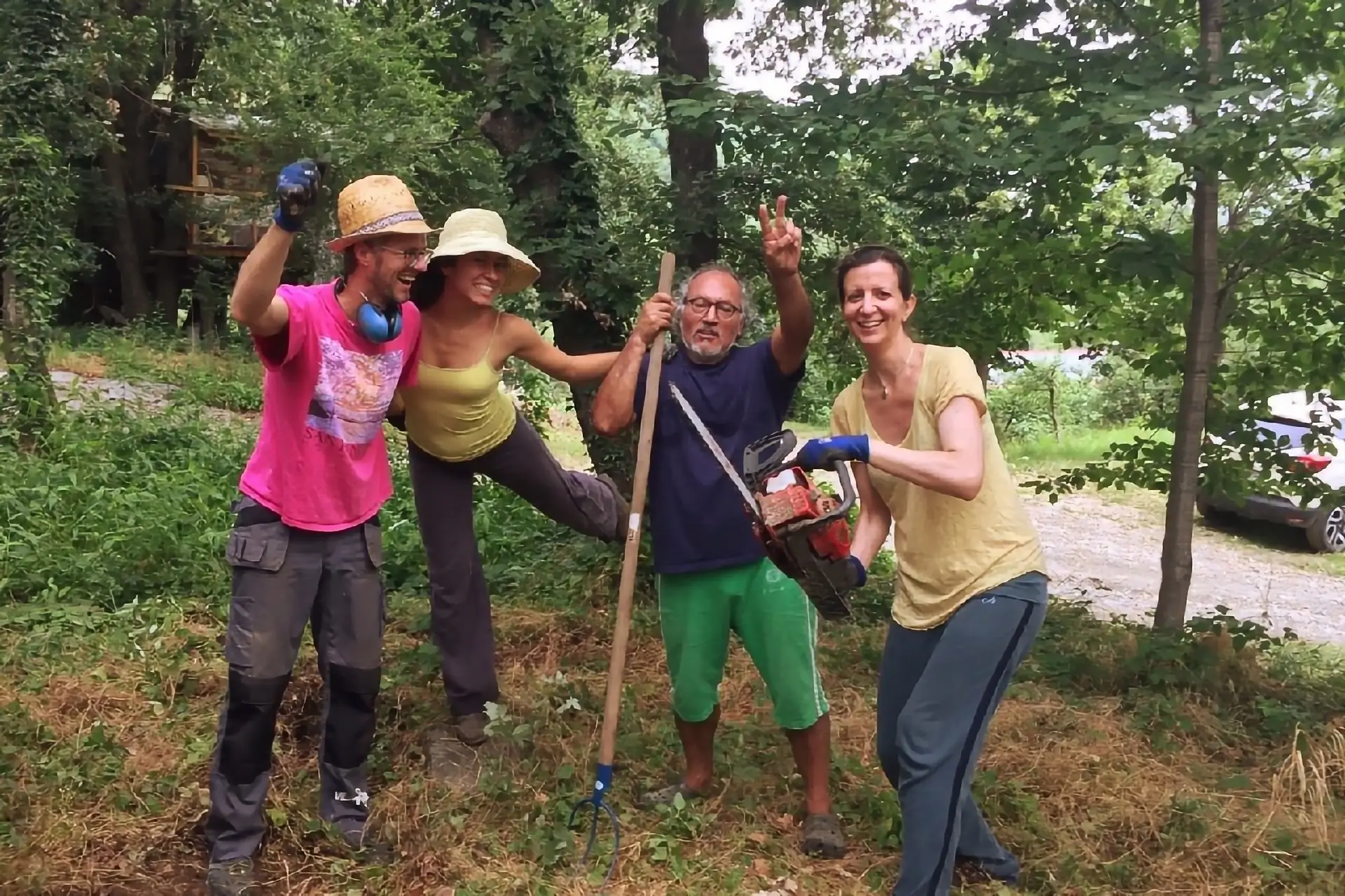 Arca Tentyris - Comunardi a lavoro